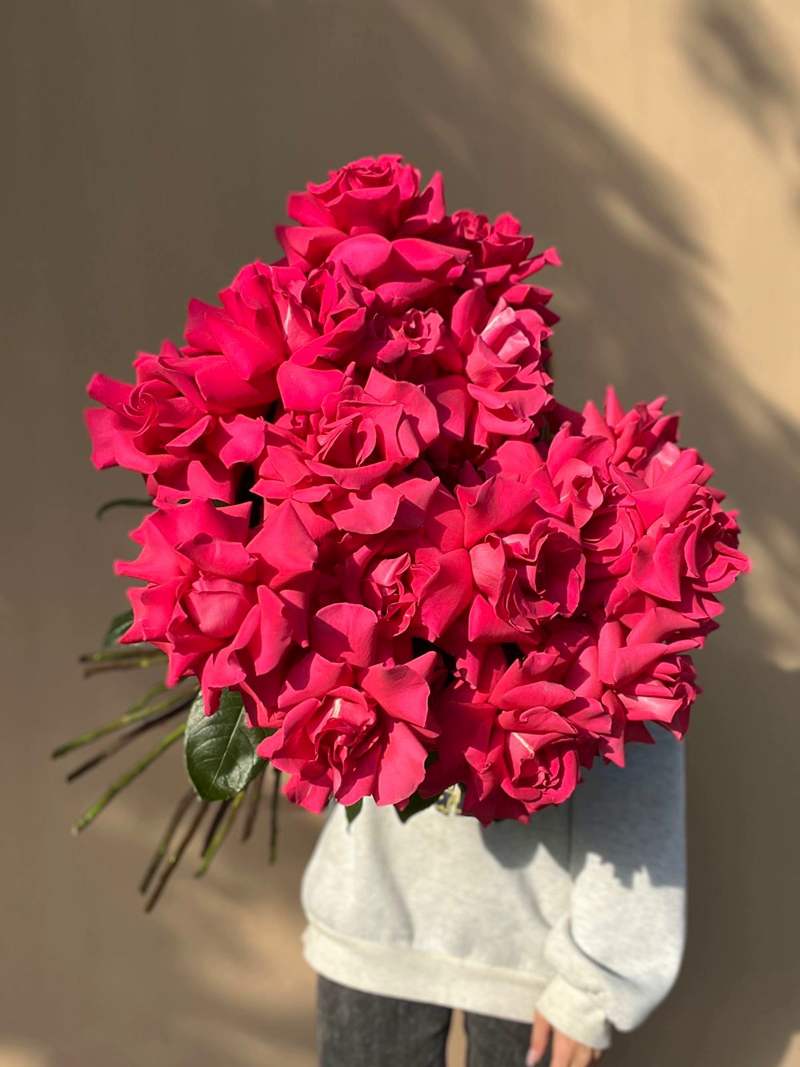 Шикарный букет из 15 французских роз