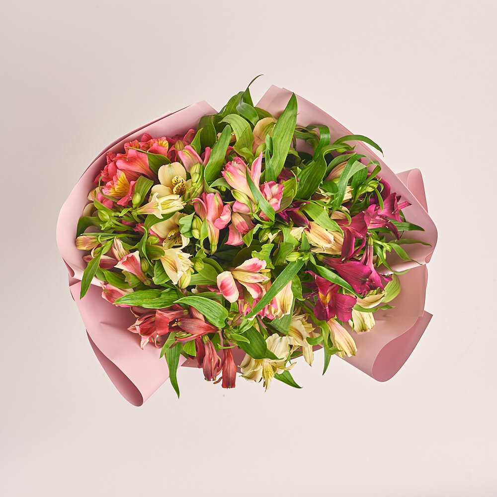 Букет из 15 Альстромерий Микс