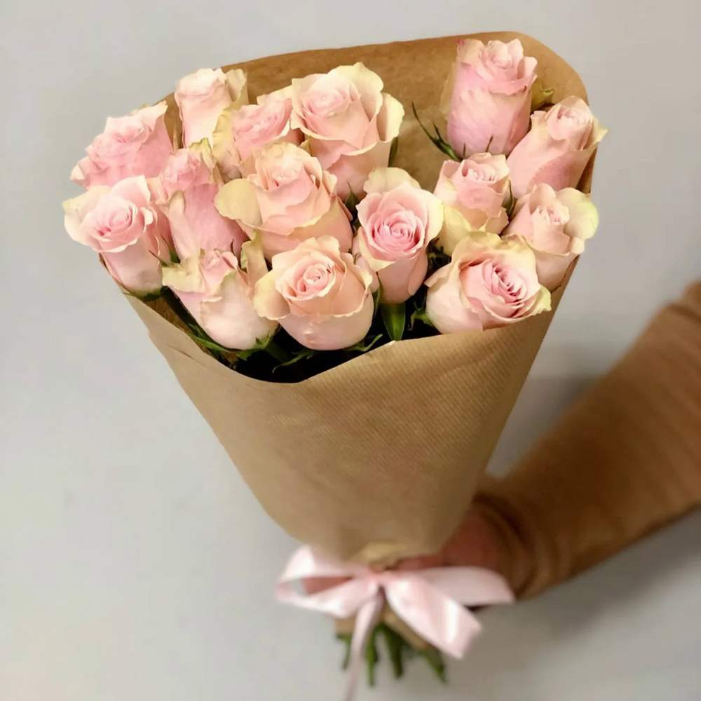 Букет из 15 розовых роз 
